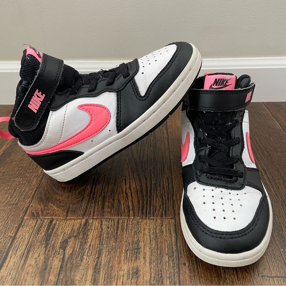 Nike Court Borough Mid. Size 12.5